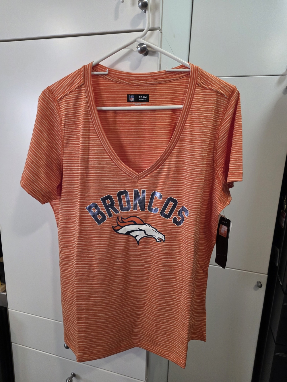 NWT Denver Broncos NFL Team Apparel Orange Striped V-Neck T-Shirt Women's XL